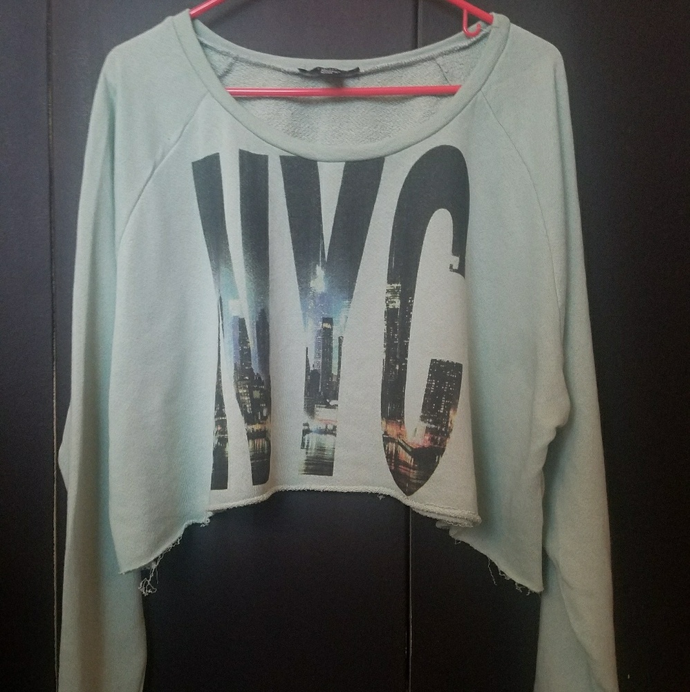 ~Long Sleeve CUTE Cropped Top NYC🗽Sweater